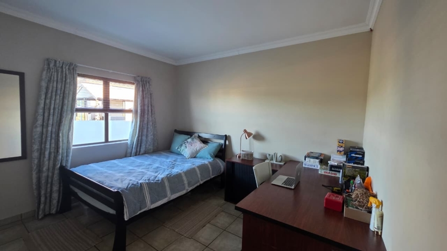 3 Bedroom Property for Sale in Country Club Western Cape